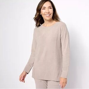 Barefoot Dreams Cream Crew Neck Sweater